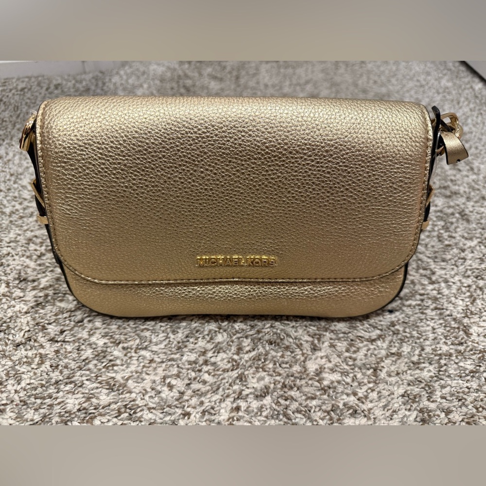 Brand new Michael Kors crossbody, gold